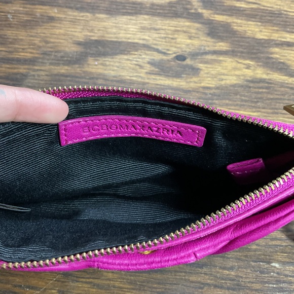 BCBG MAX AZRIA GENIUNE LAMBSKIN LEATHER CLUTCH BAG $138 Very Good Condition - Picture 4 of 4